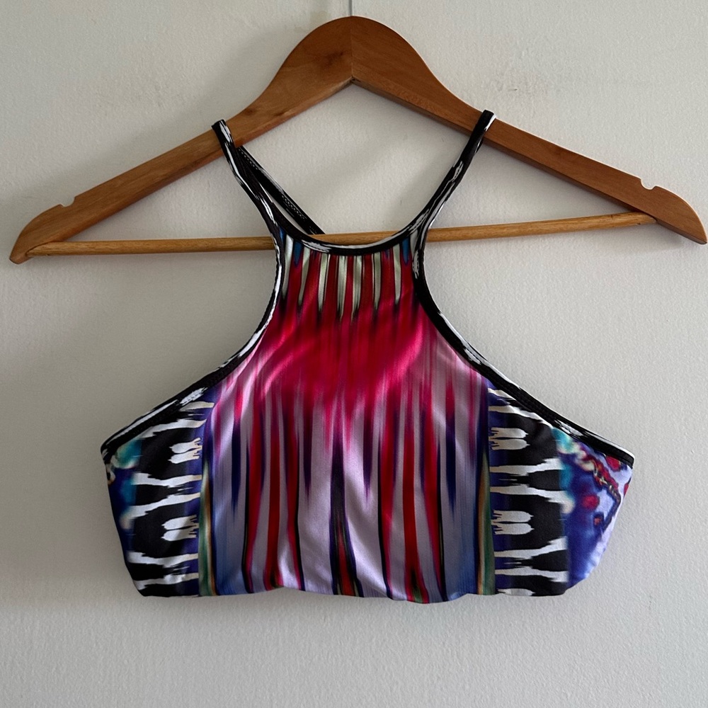 PilyQ Barcelona High Neck Groovy Strappy Bikini Top size Medium EUC - Picture 3 of 9